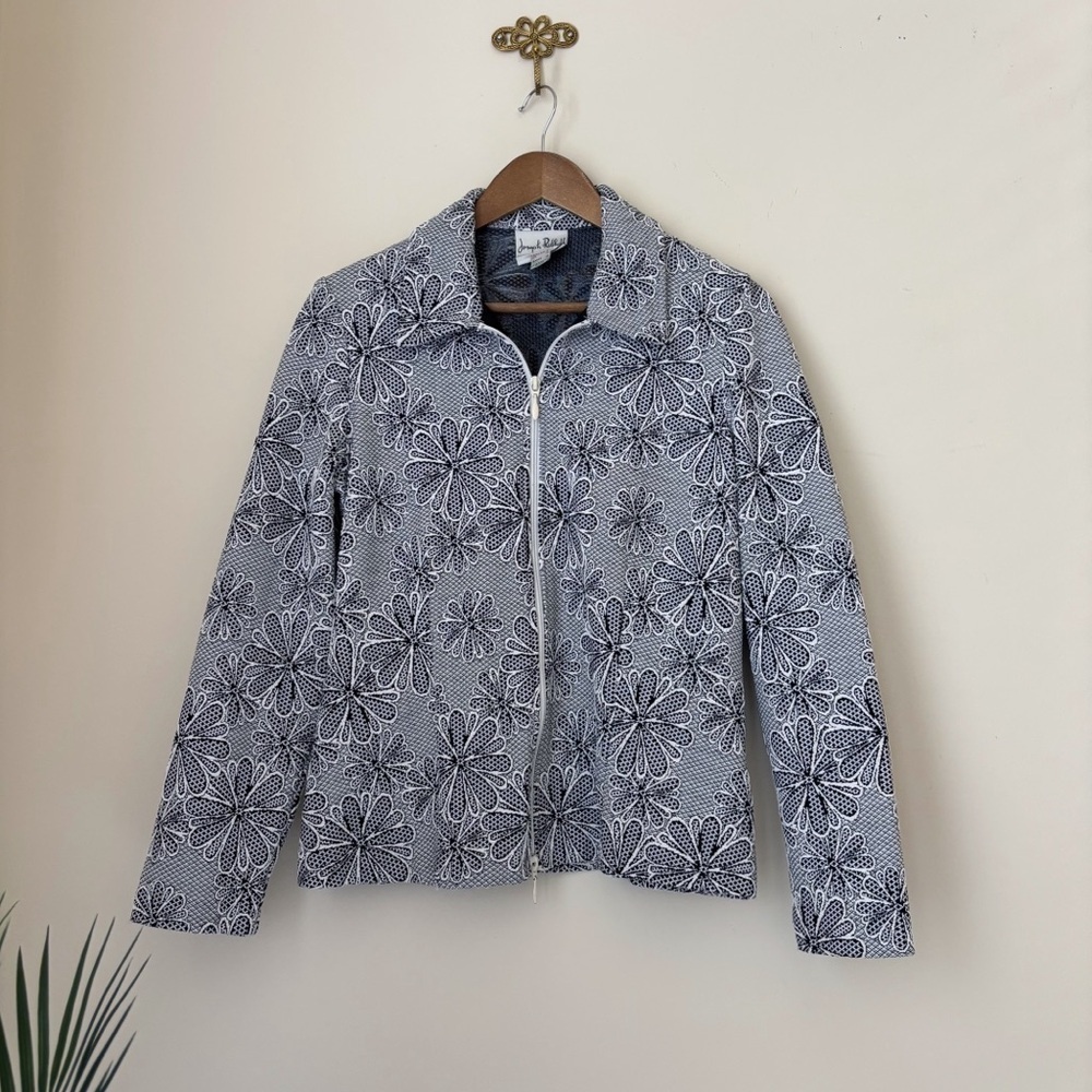 Joseph Ribkoff Black & White Floral Textured Zip Front Jacket Sz 12